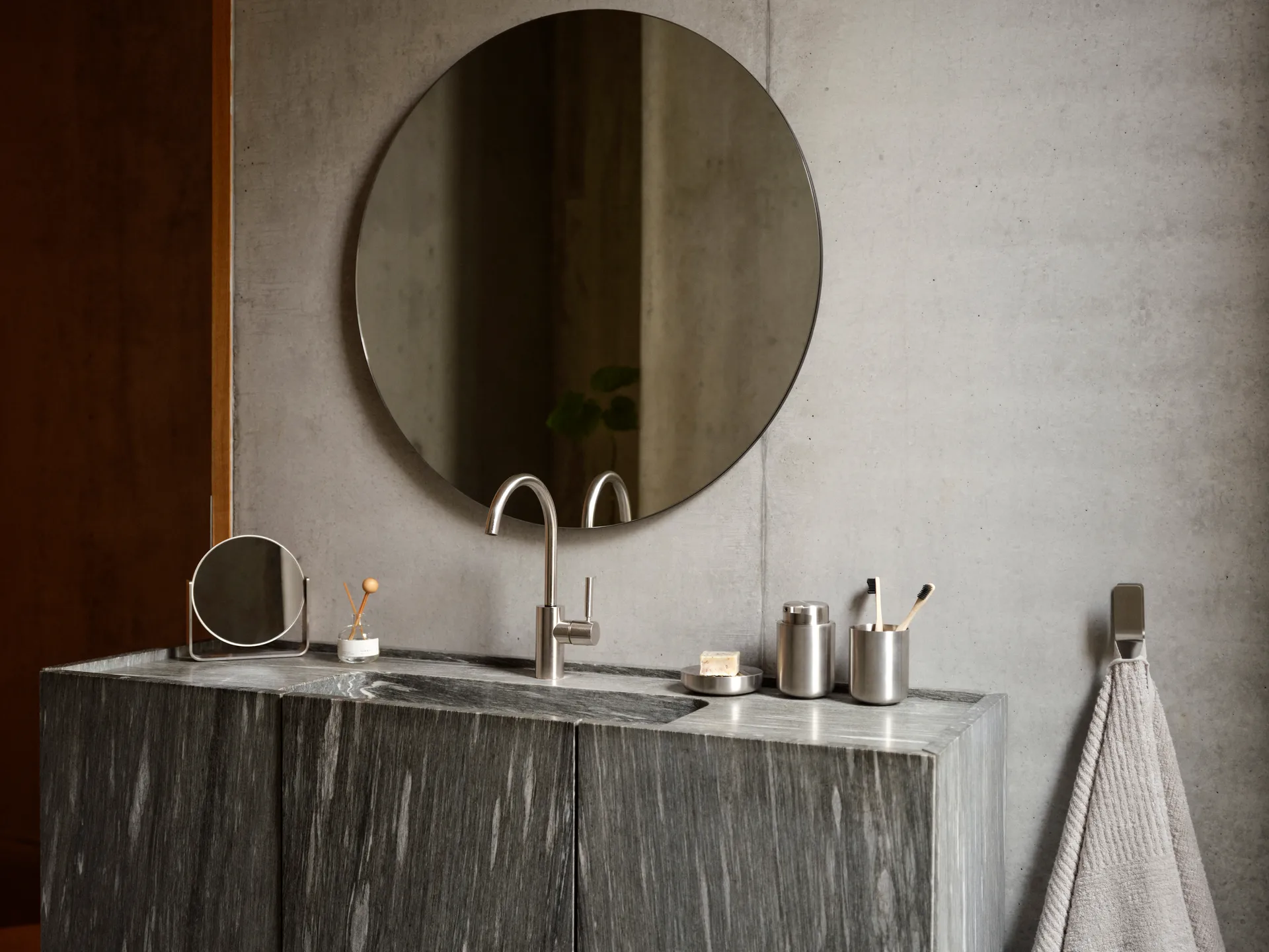 Ume toothbrush holder, Steel Zone Denmark