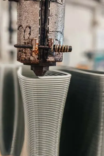 Here you see the 3D furniture printing process that creates the furniture for Ekbacken Studios.